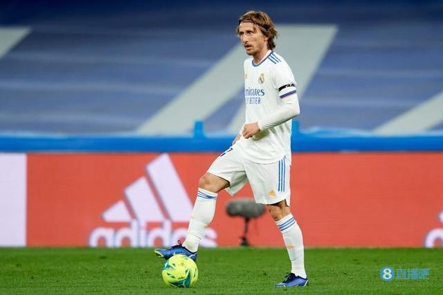 身体健康的你是真的强！小卡空切反篮还一个&造成犯规还要加罚