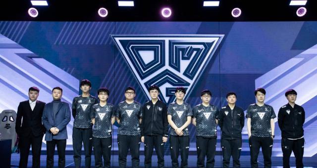 归化球员的 归化球员的